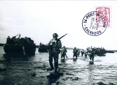 136 - Les renforts en hommes et en matriels ne cessent d'affluer sur les plages 8