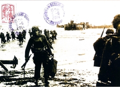 137 -  Les renforts en hommes et en matriels ne cessent d'affluer sur les plages 10