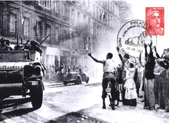 40 -  L'entre triomphale de la 2me DB dans la capitale 2