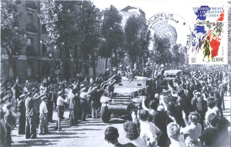 42 - L'entre triomphale de la 2me DB dans la capitale 4