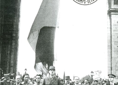 81- La descente triomphale des Champs Elyses 3