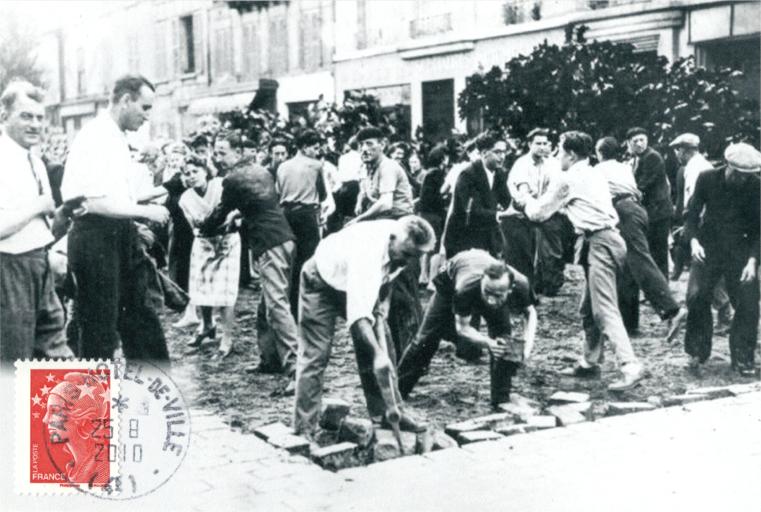 10 - Des barricades improvises barrent les rues de la capitale 2