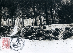 35 - Les soldats de la 2me DB librent la capitale avec lappui des forces de lintrieur 4